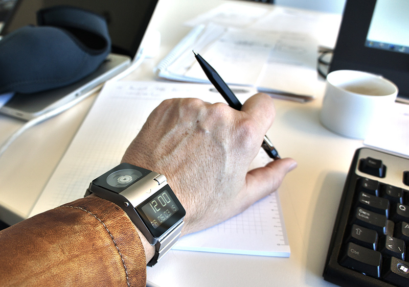 Illustration for article titled 30 Gorgeous Photos Of Timepieces